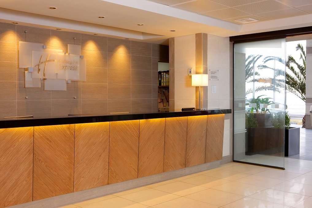 HOLIDAY INN EXPRESS ANTOFAGASTA 13/66