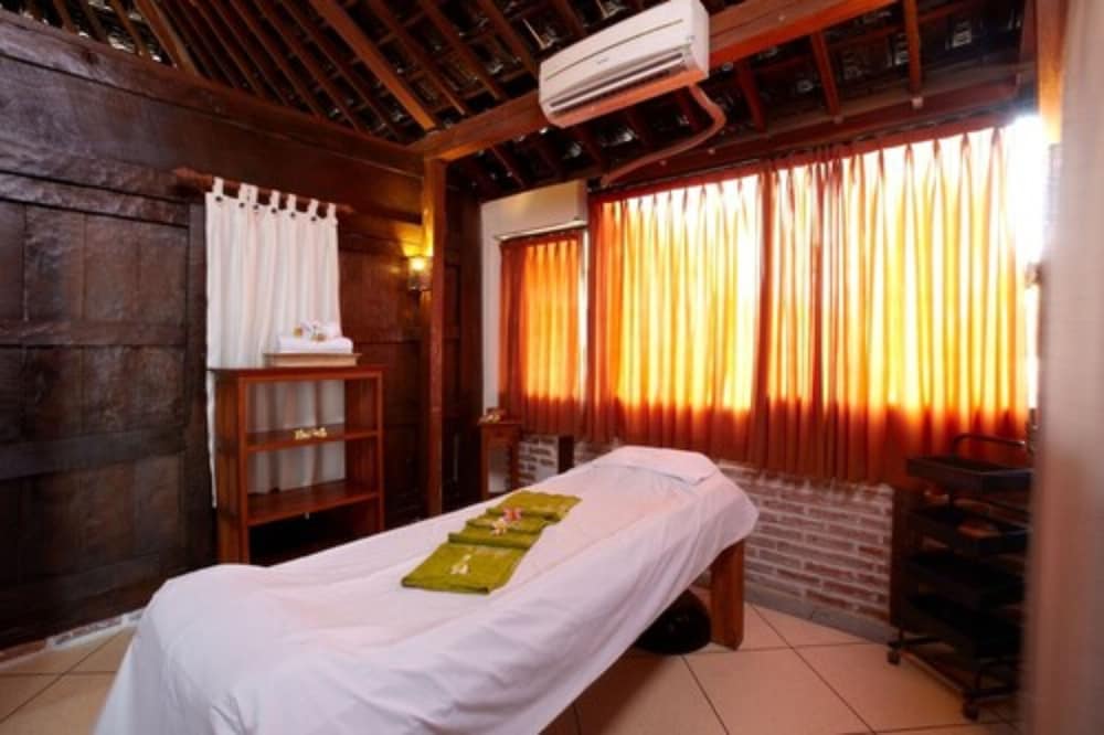 PUTU BALI VILLA & SPA(KT) 25/52