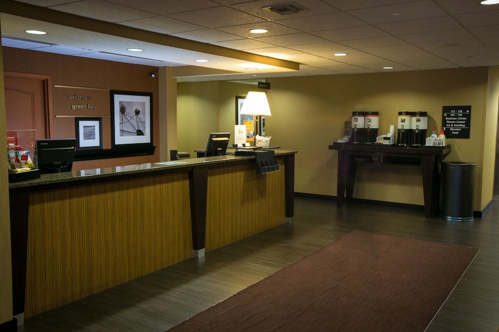 Spark by Hilton Green Bay 5/42
