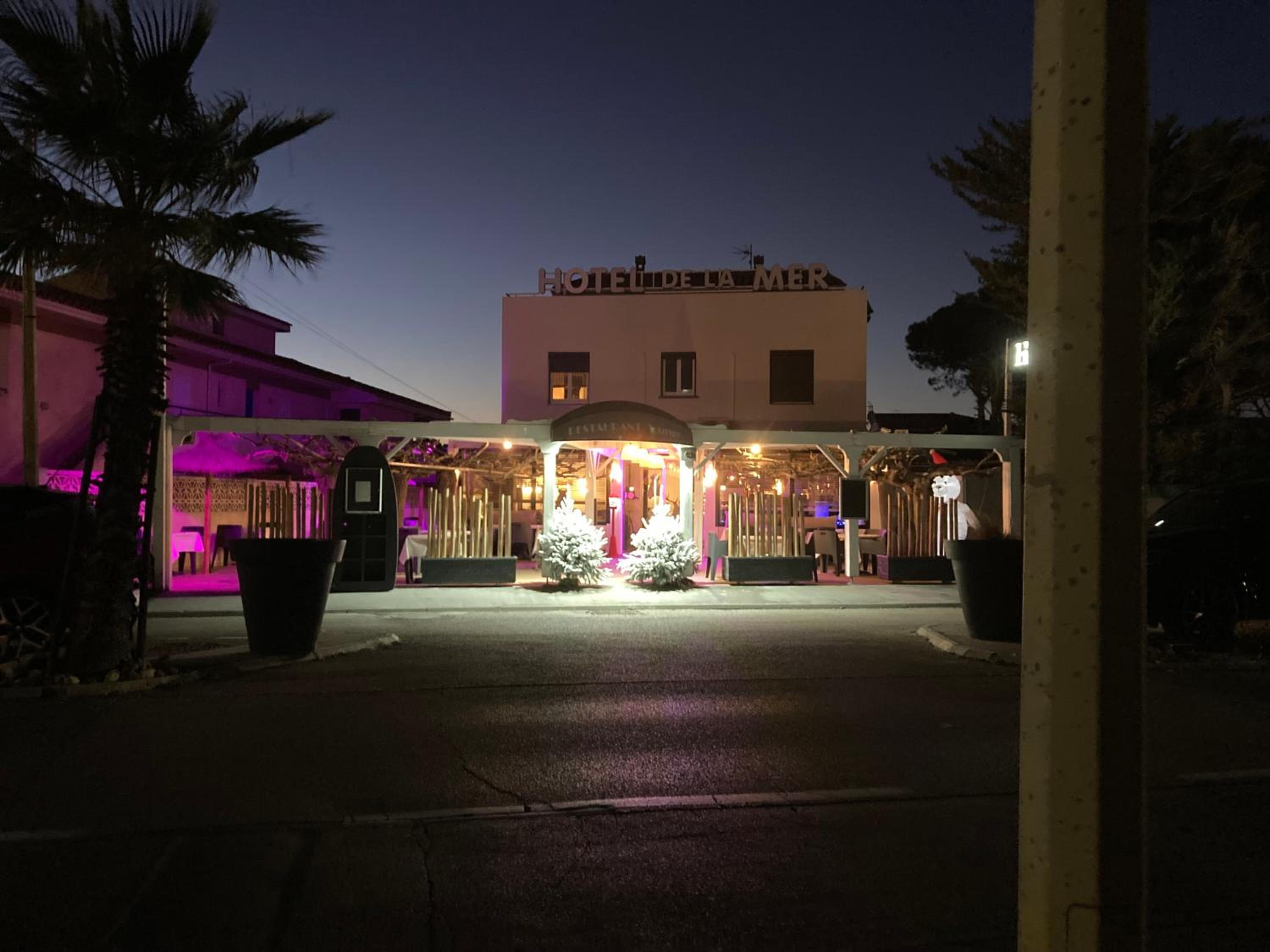 Hotel De La Mer 5/66