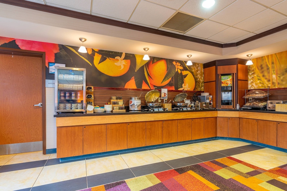 Fairfield Inn Suites Carlisle 5/55