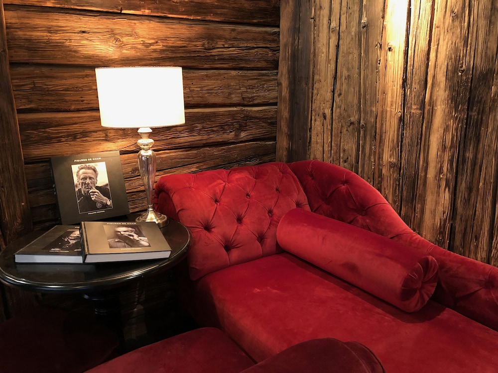 Chalet Hotel Le Castel 46/74