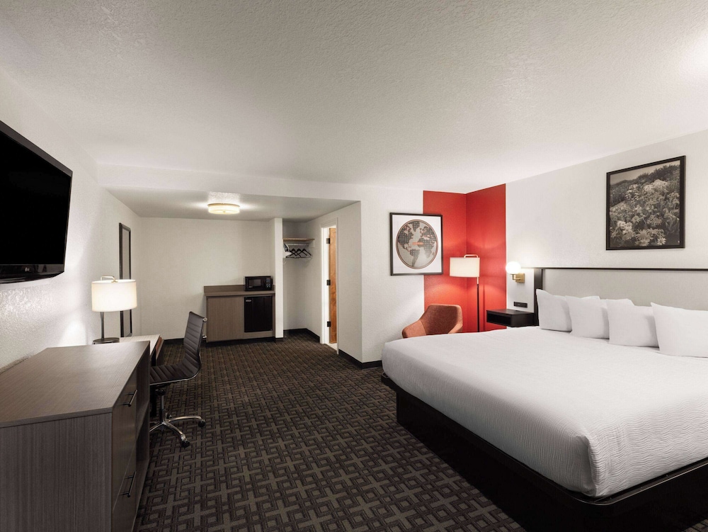 Interior, Atrium, Executive, King Bed