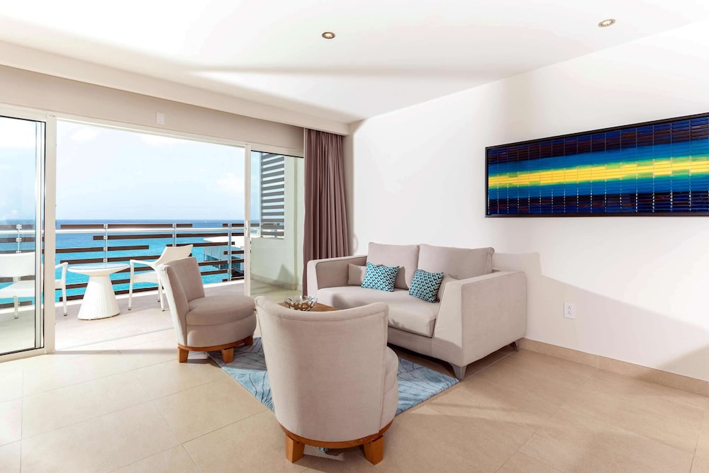 Sonesta Ocean Point Resort - Adults Only 34/50
