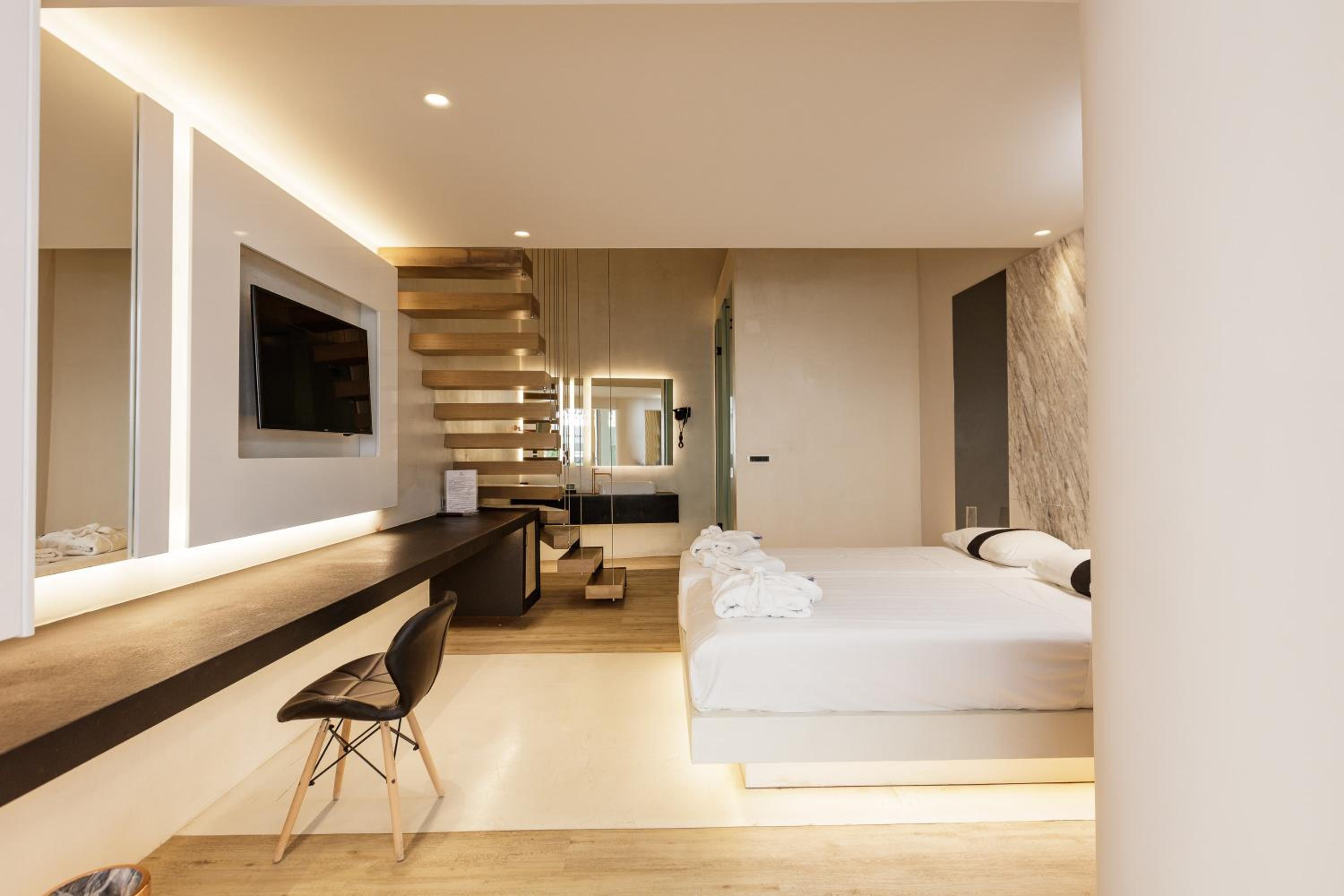 JUNIOR SUITE, TWO STORY