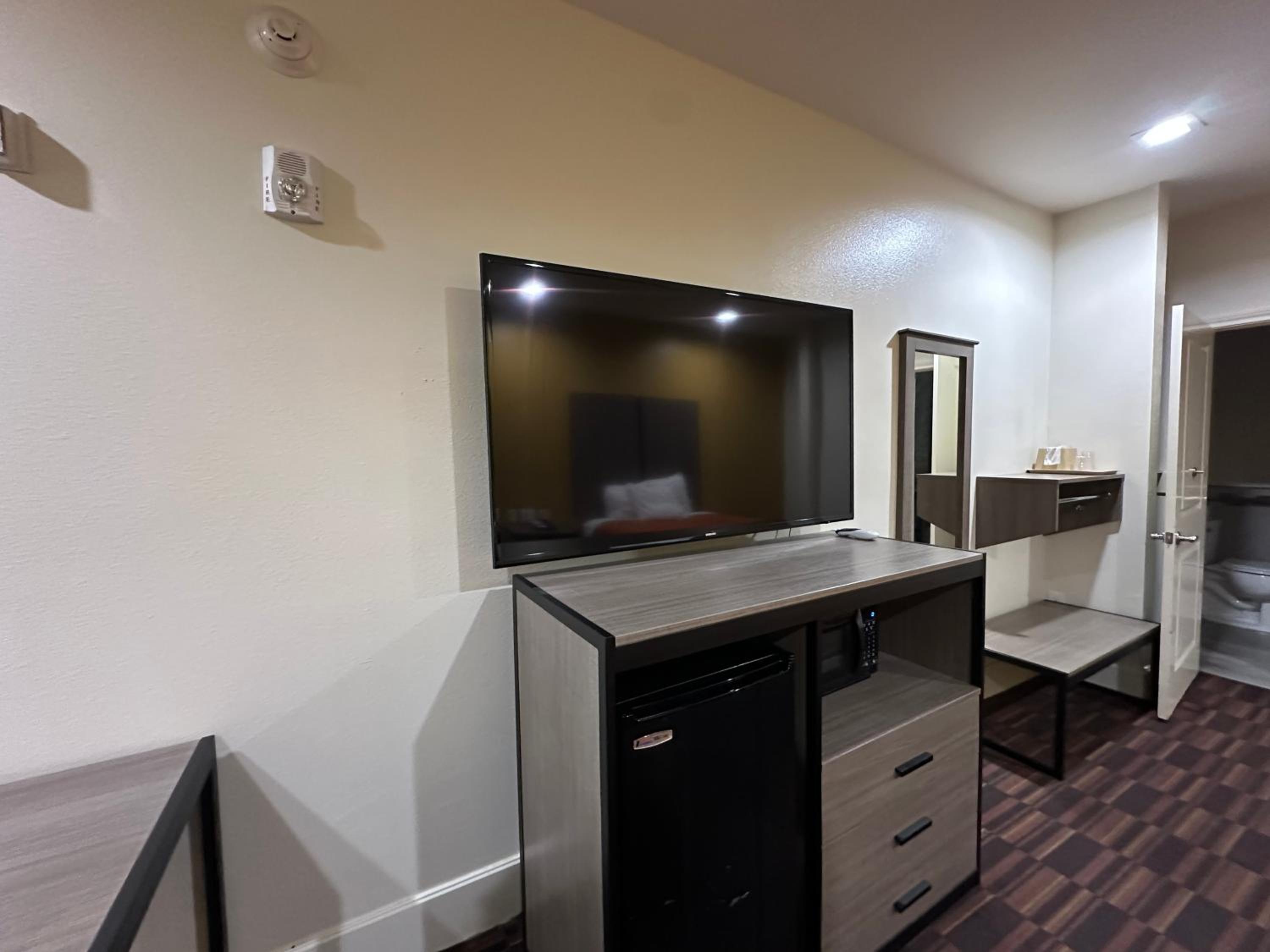 Scottish Inn And Suites 41/53