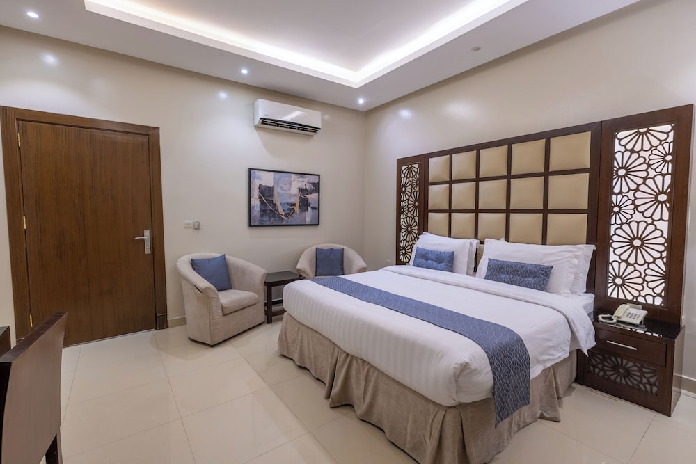 1 BEDROOM, APARTMENT