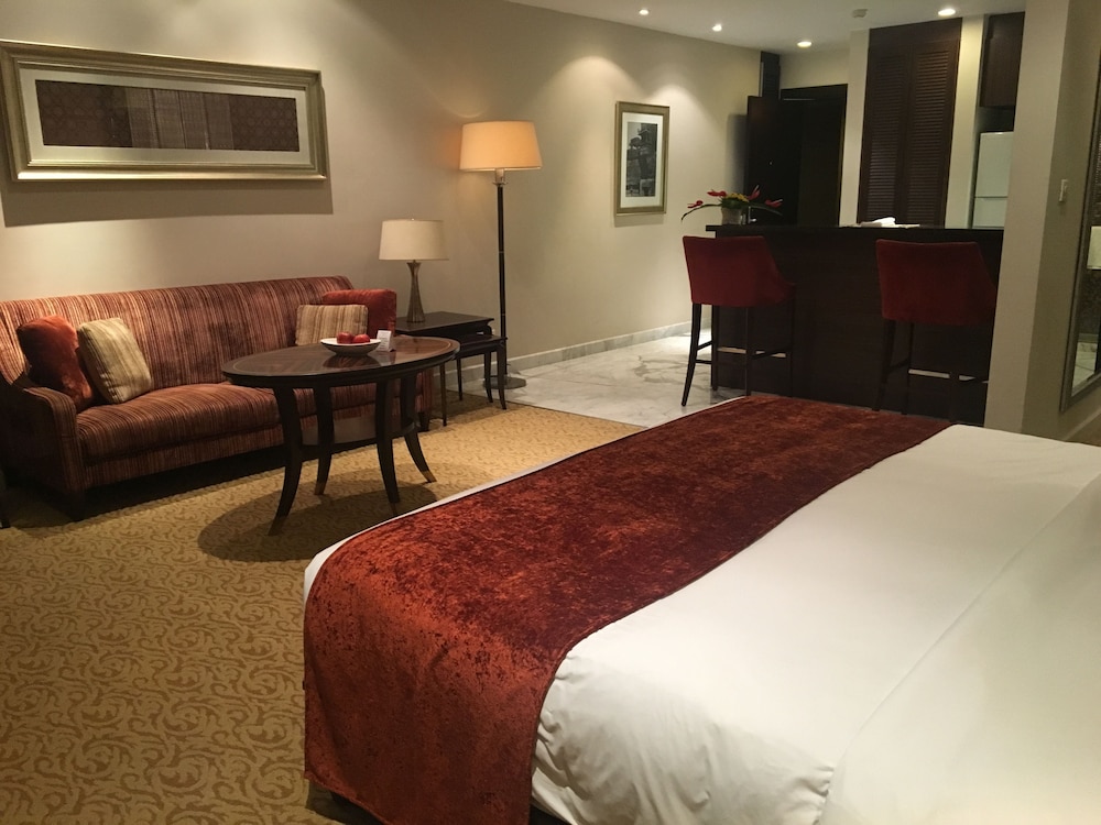 Oakwood Premier Prestige Ub City Bangaluru 26/55