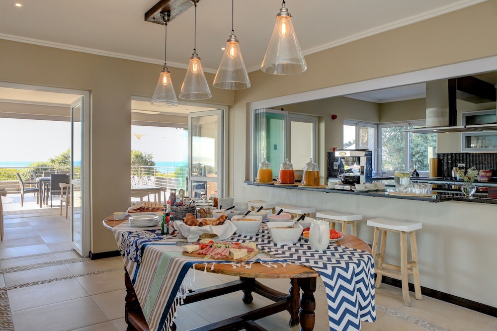 Abalone Guest Lodge 36/50