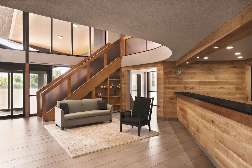 Country Inn & Suites by Radisson Indianapolis East 18/42