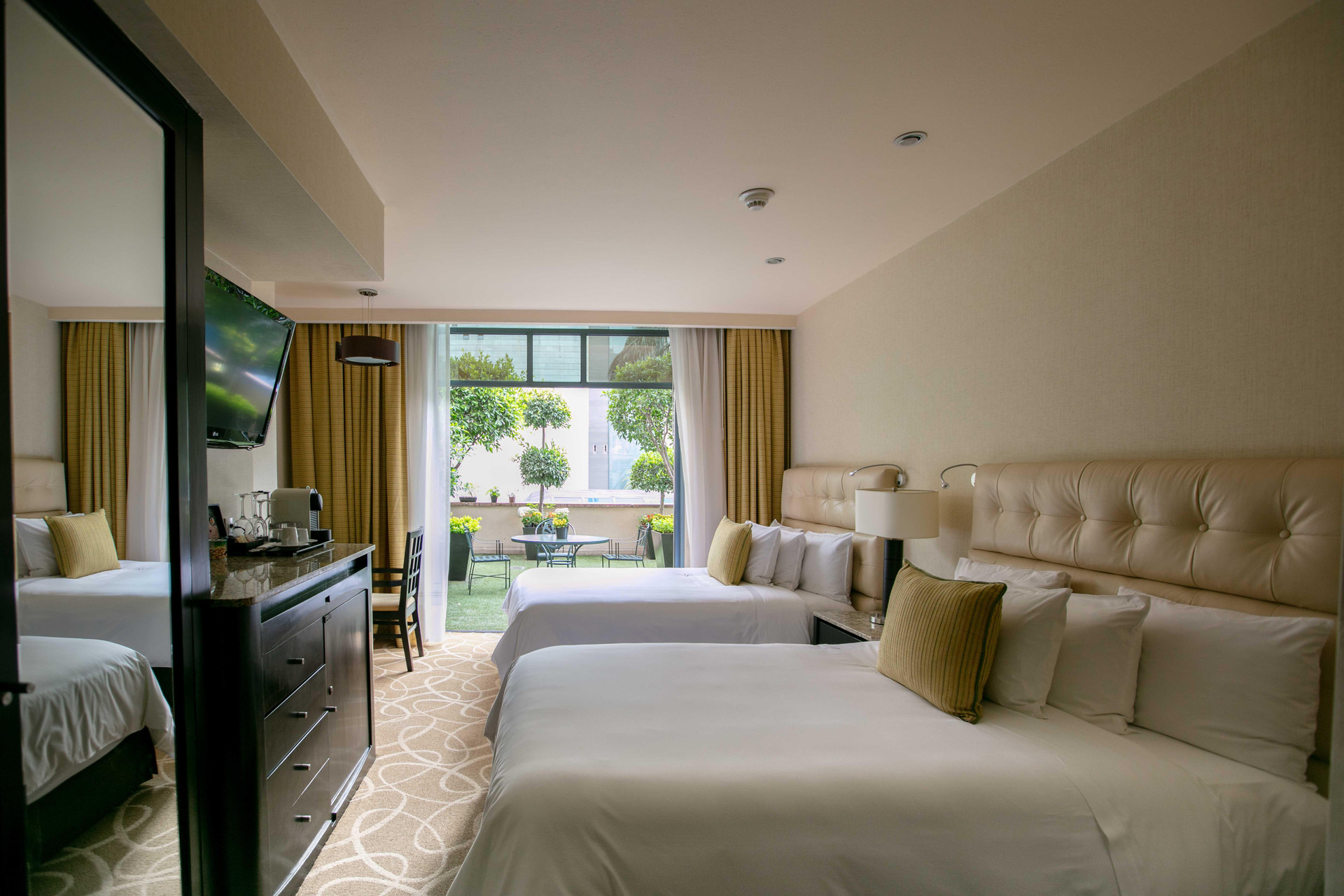 Room, Double Bed, Street View