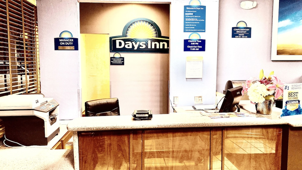 Days Inn by Wyndham Salina South 17/60