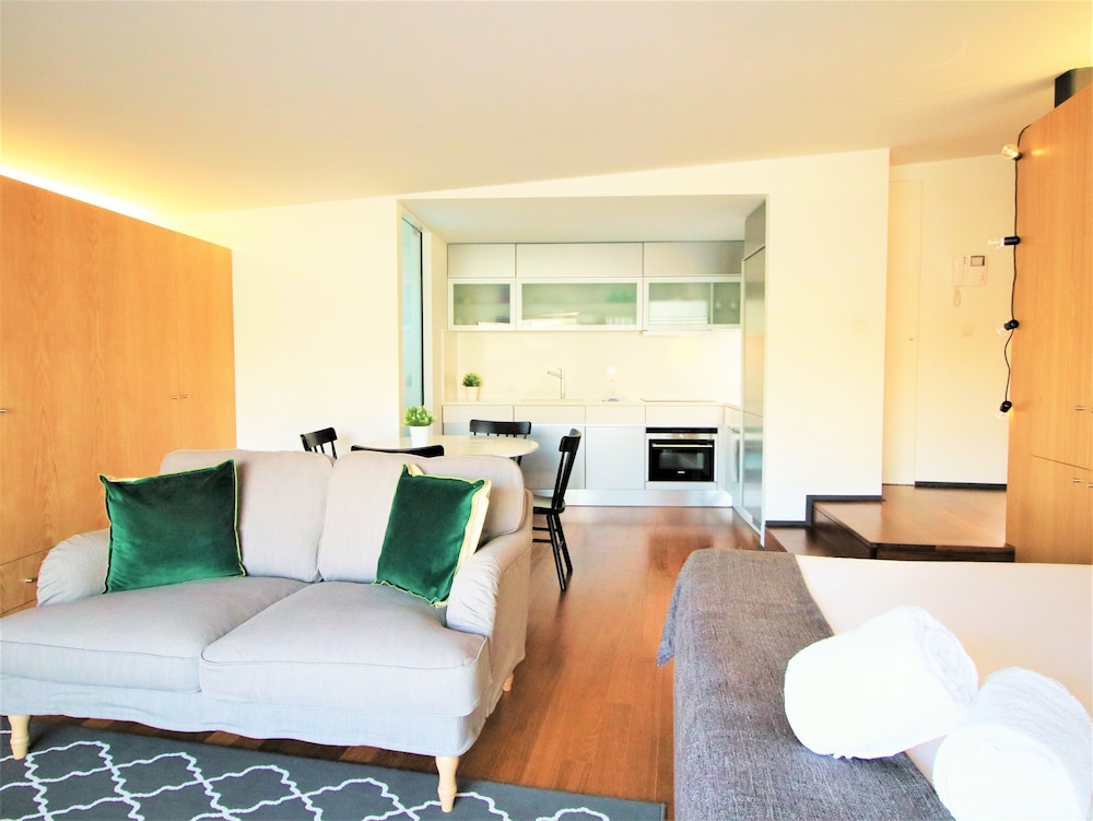 استوديو بريميوم بسرير كوين بإطلالة على النهر مع أريكة، Douro Apartments - Luxuryviews 6/10