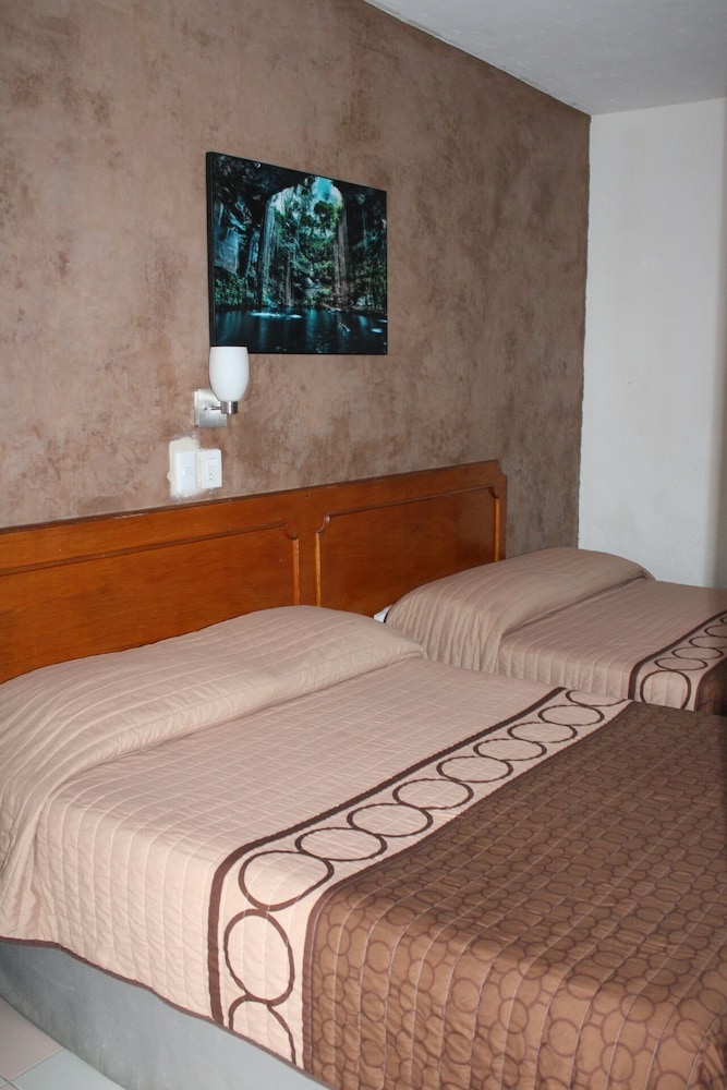 SUITE HOTEL MARIA DE LA LUZ 13/41