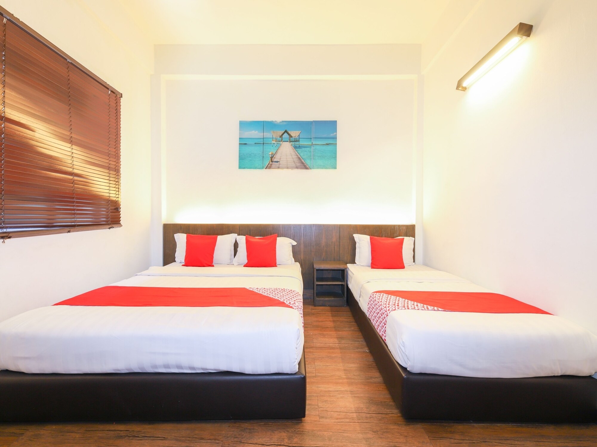 SUPERIOR, SUITE, MULTIPLE BEDS
