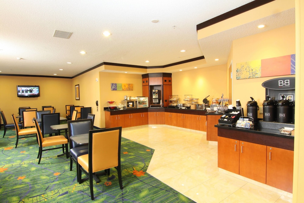 Fairfield Inn Suites By Marriott Minneapolis Burnsville 17/21