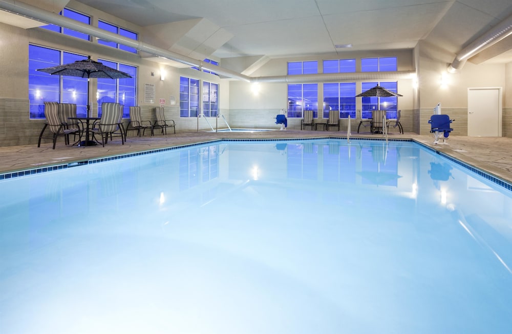 GrandStay Hotel & Suites - Delano 9/21