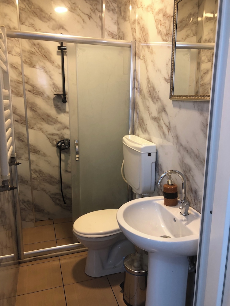 Avrasya Hostel 45/50