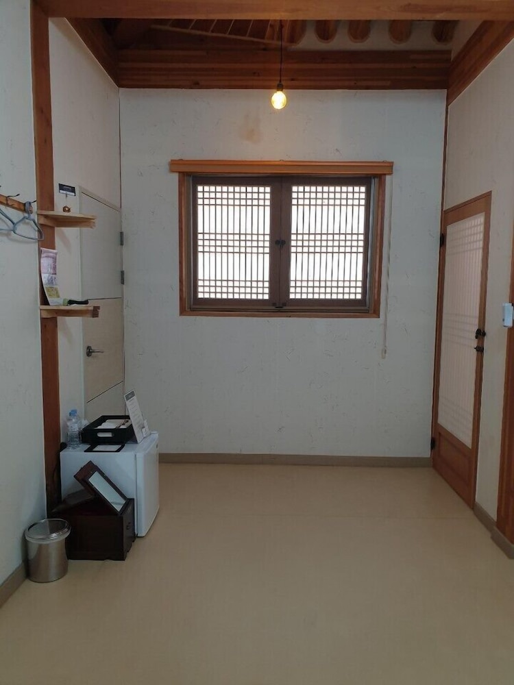 Nabijam Hanok Hotel 48/61