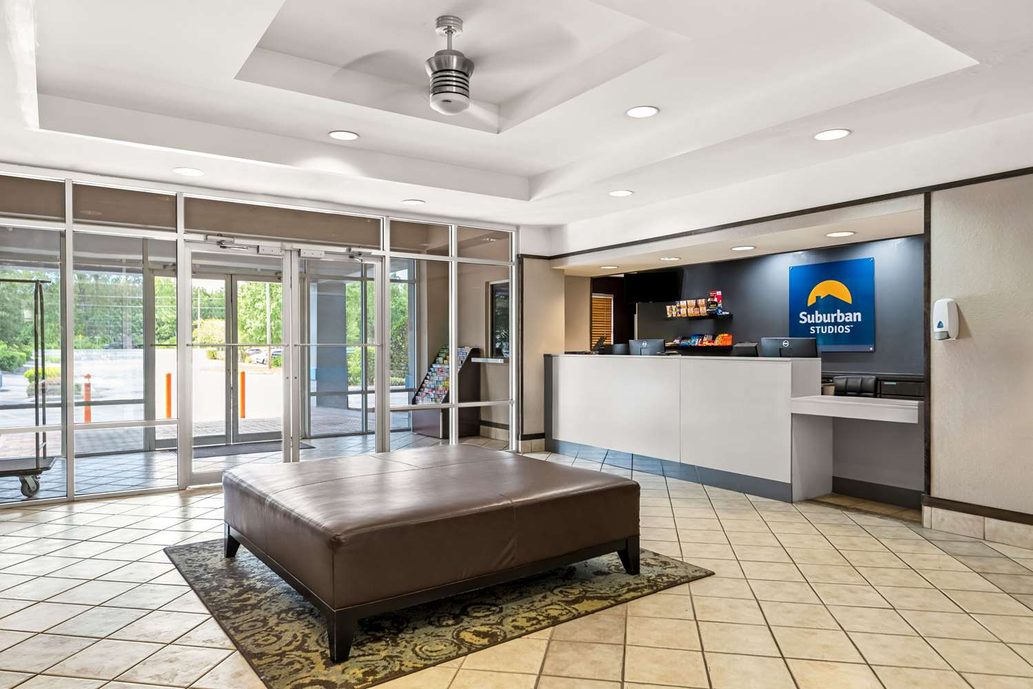 Suburban Studios Orlando - Ocoee/Winter Garden 4/13