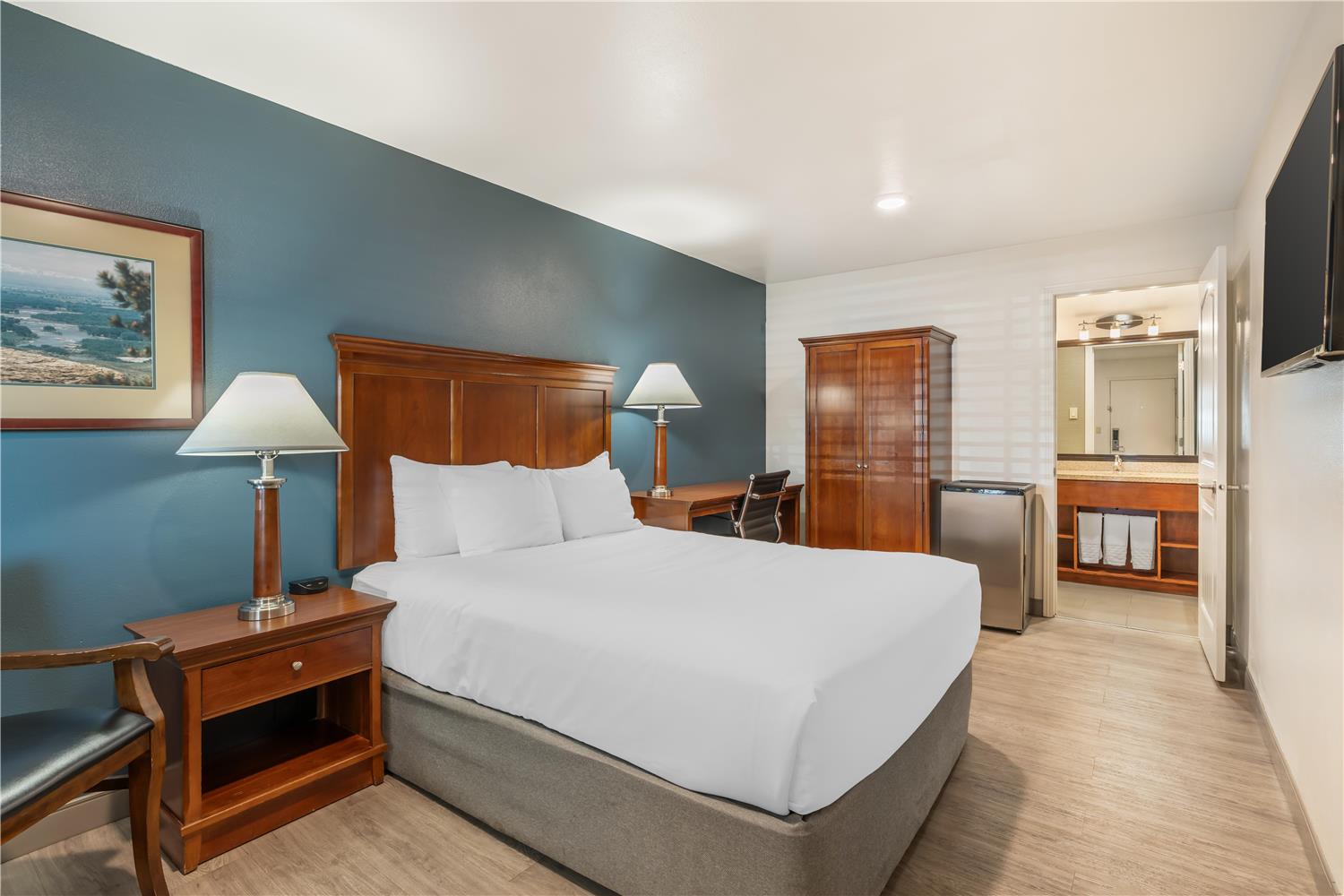 غرفة بسرير كوين، Best Western Plus Clocktower Inn 2/4