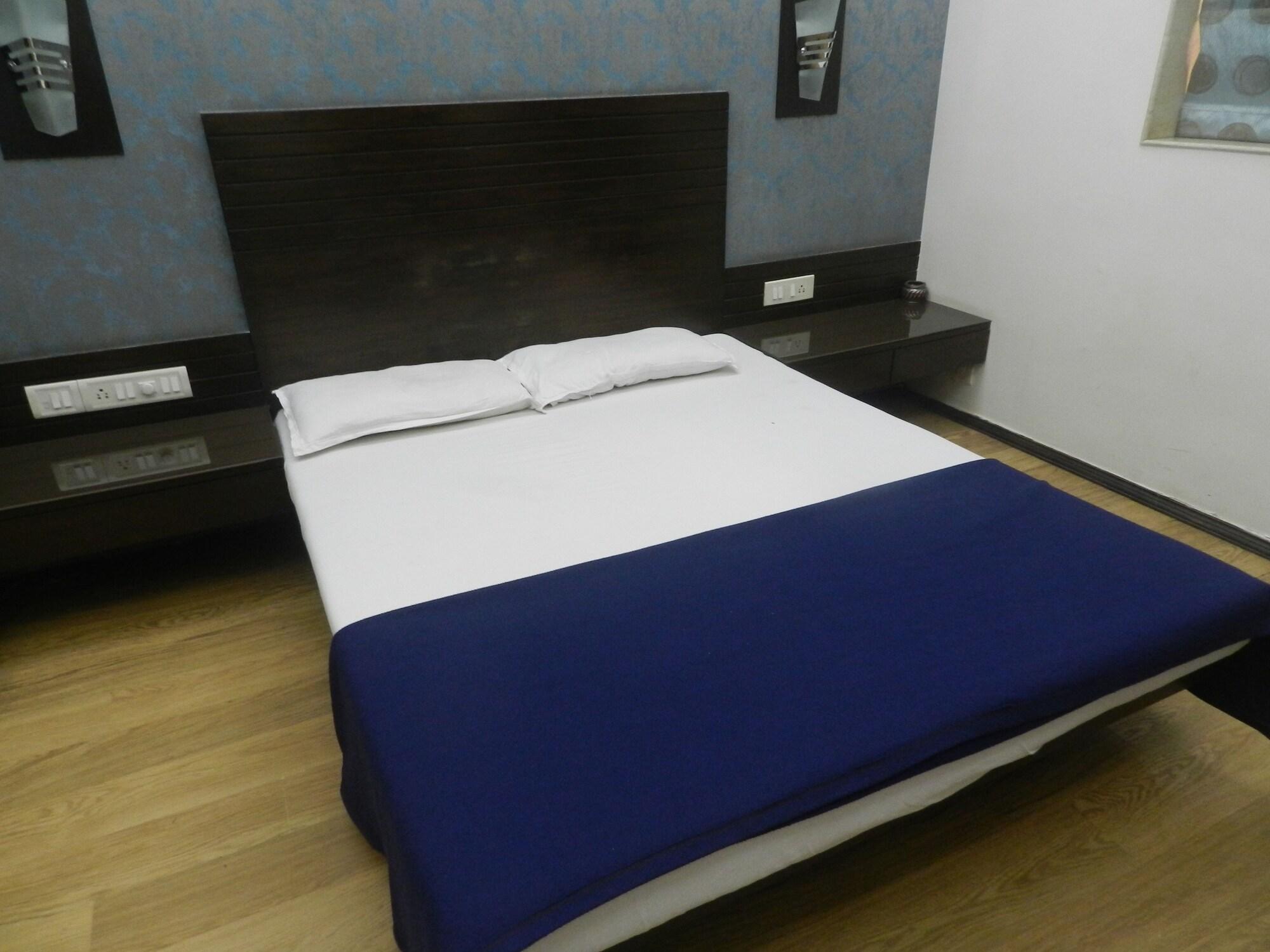 Hotel Sweet Home 9/21