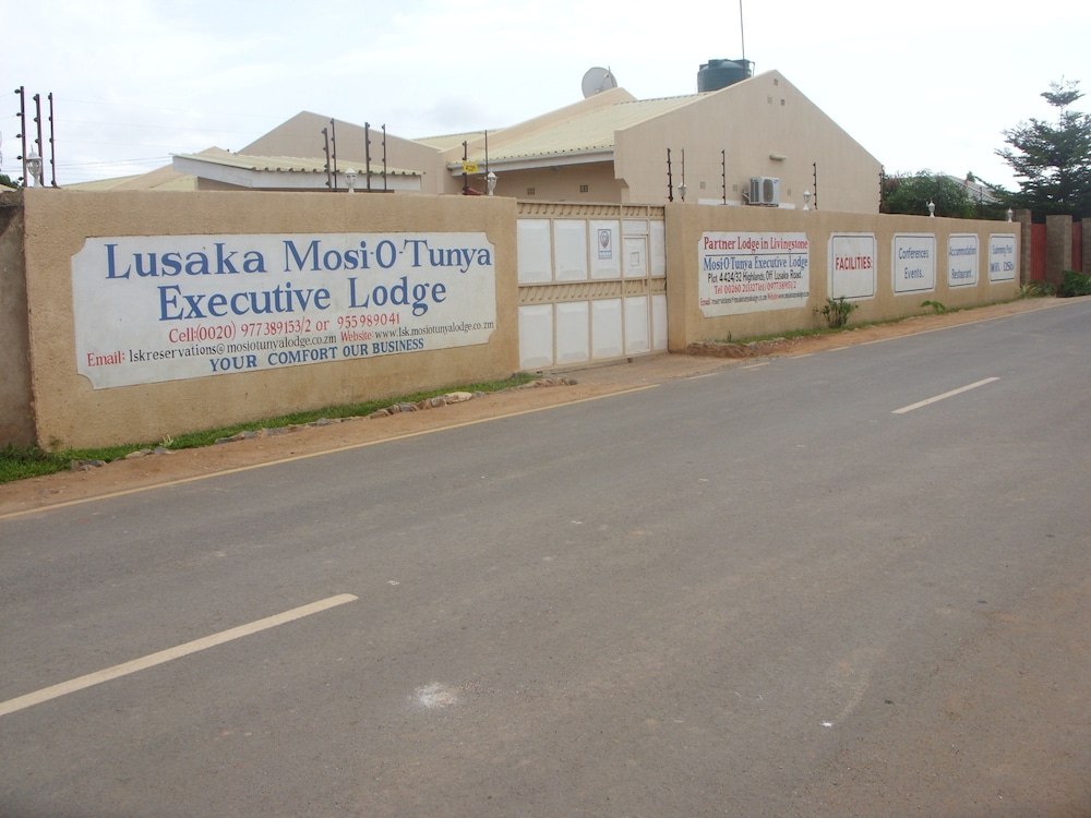 Lusaka Mosi-O-Tunya Executive Lodge 11/19