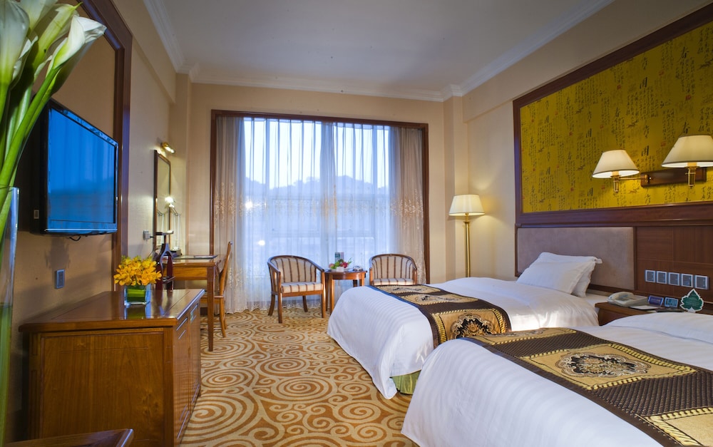 Gladden Hotel Fenggang 7/22