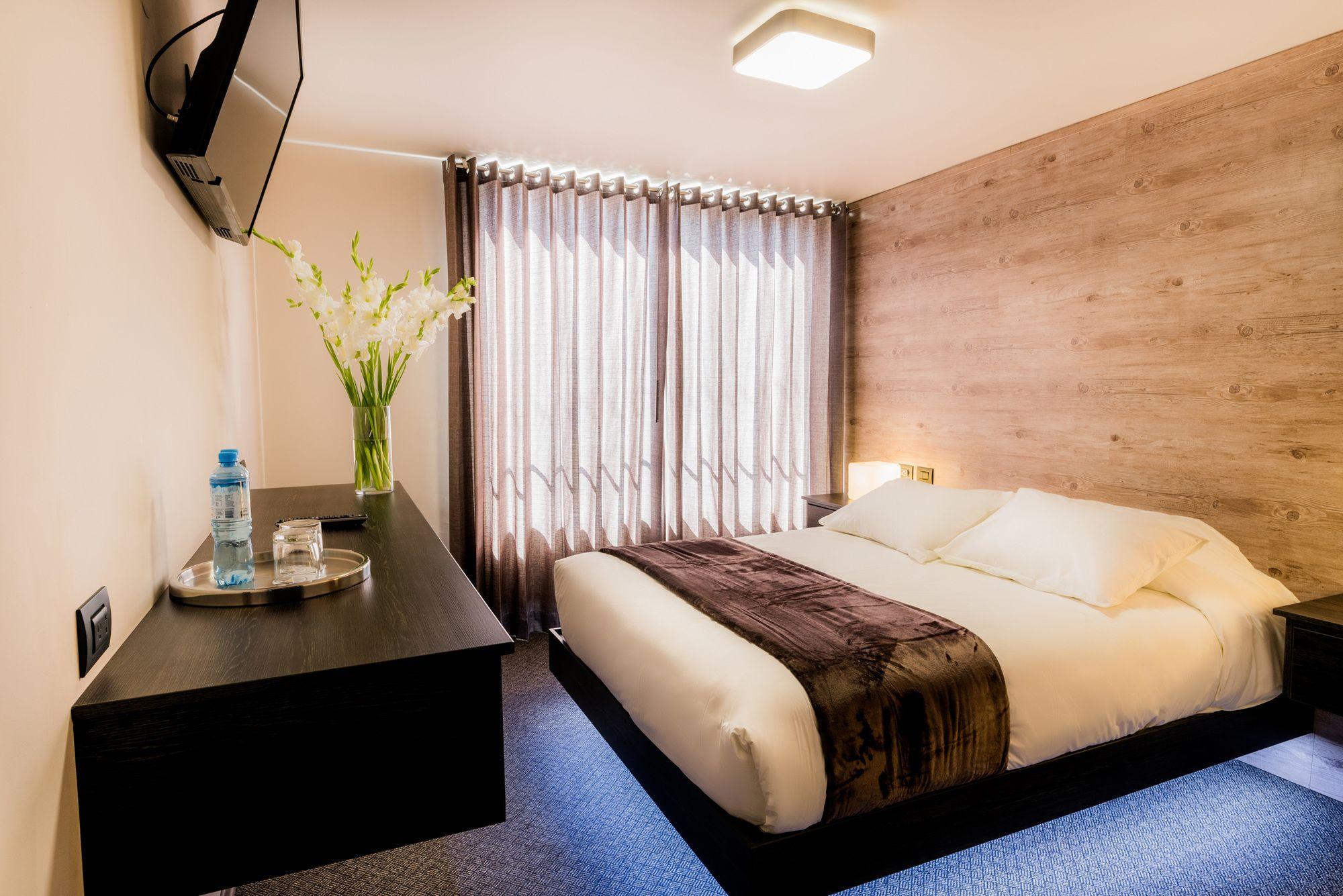 Room, King Bed