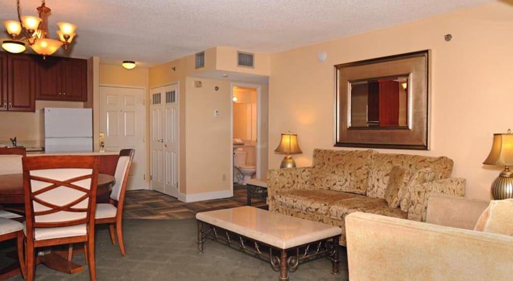 Jockey Resort Suites Center Strip 57/73