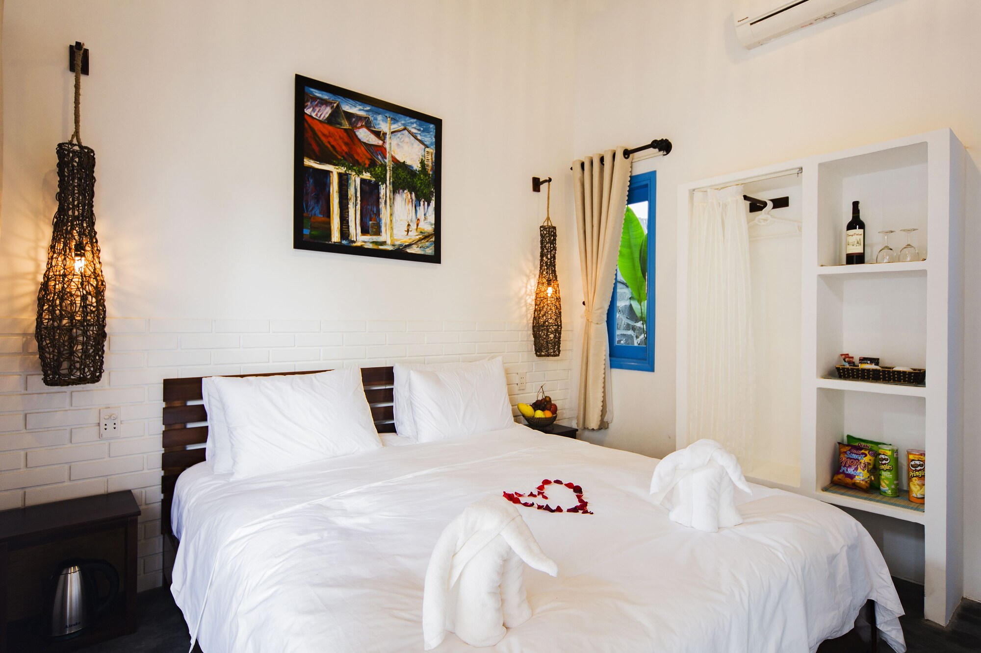 SUPERIOR, DOUBLE BED