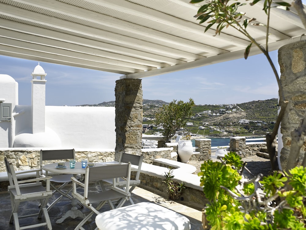 Kallos of Mykonos 31/50