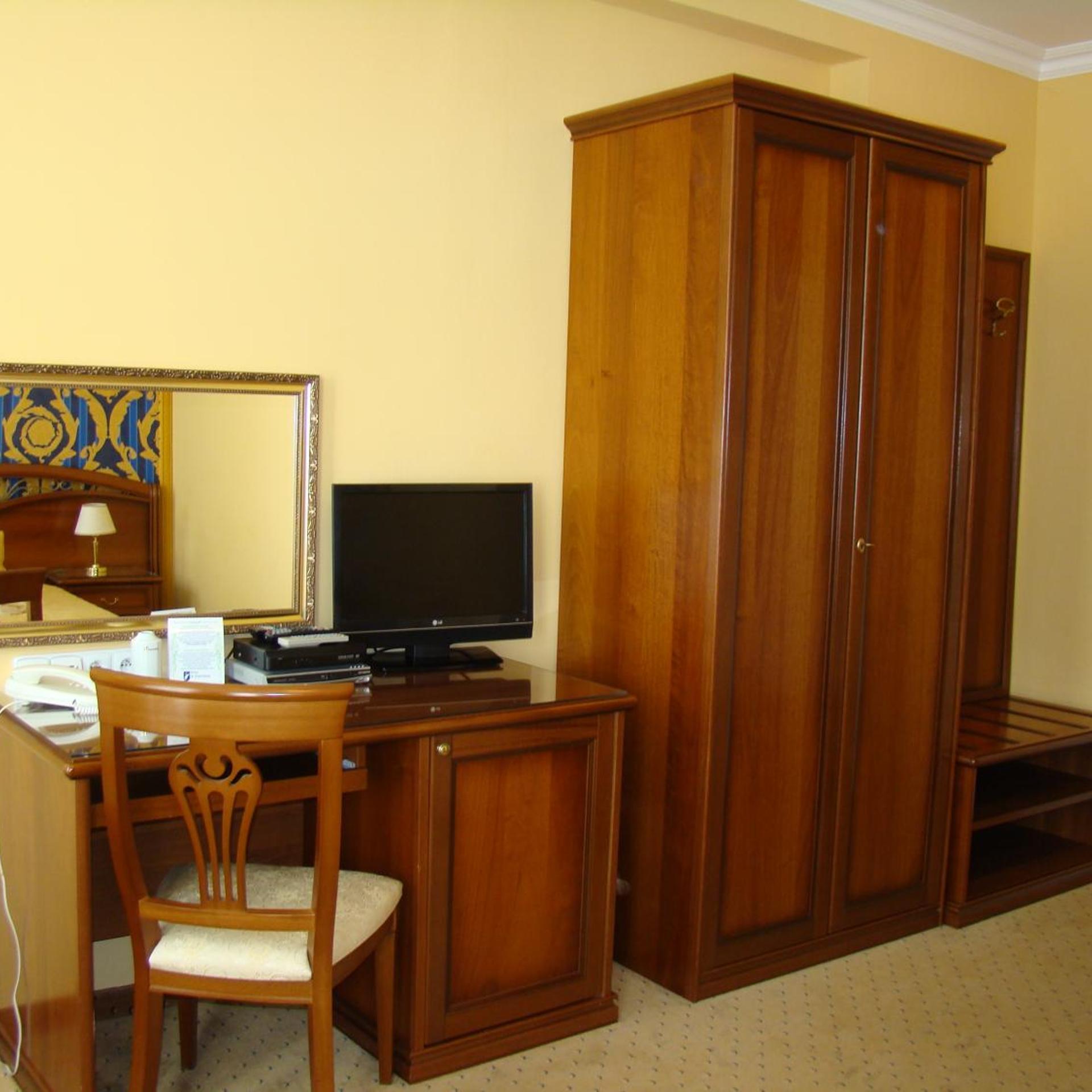 Saint Petersburg 42/48