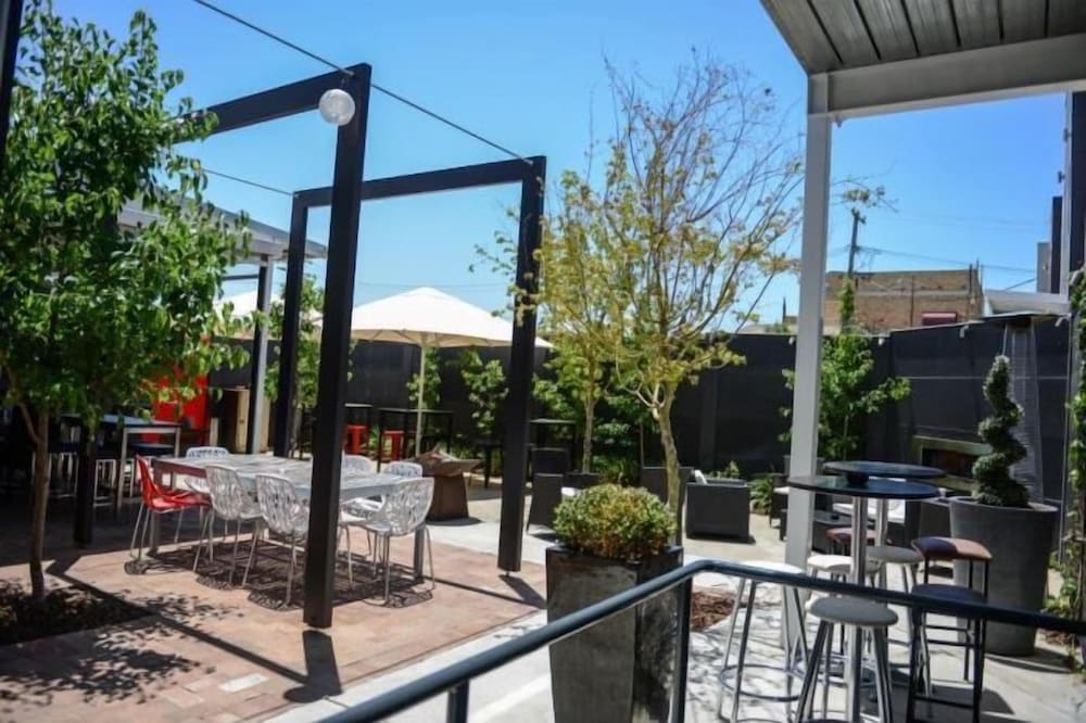 Crossroads Hotel Narrabri 34/39