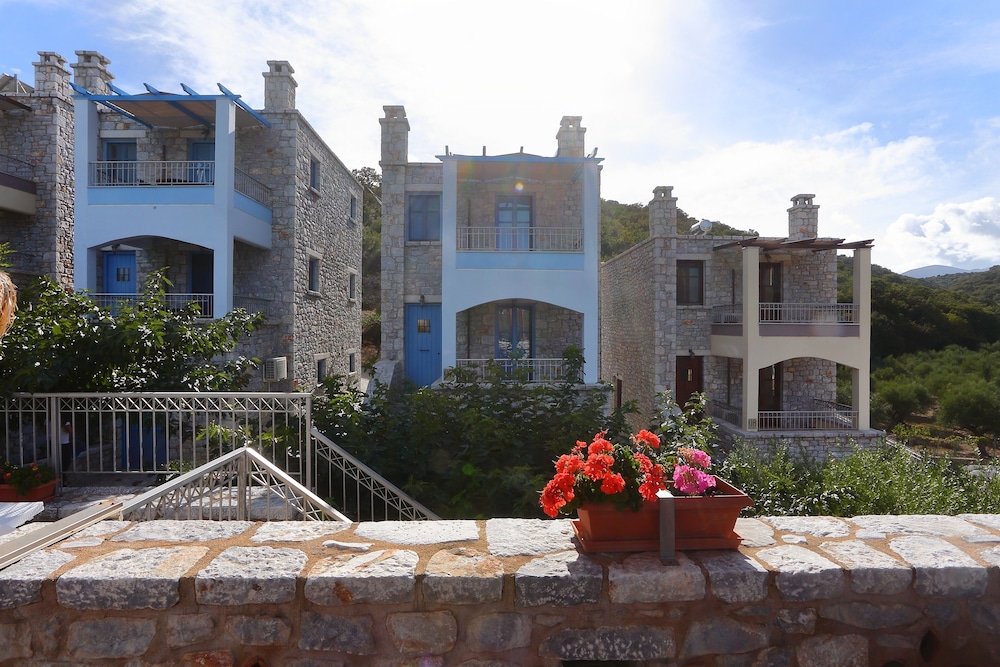 Vathi Hotel 36/50