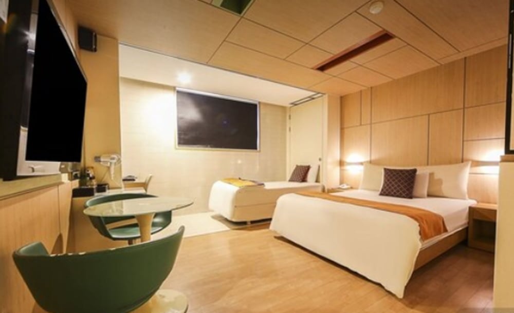 Hotel Diamant 9/20