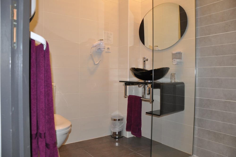 INTERHOTEL HOTEL DES ARTS 67/67