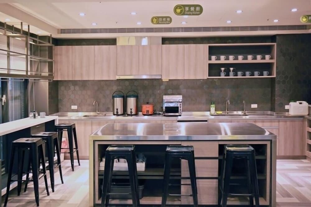 KIWI SHARE HOTEL 26/33