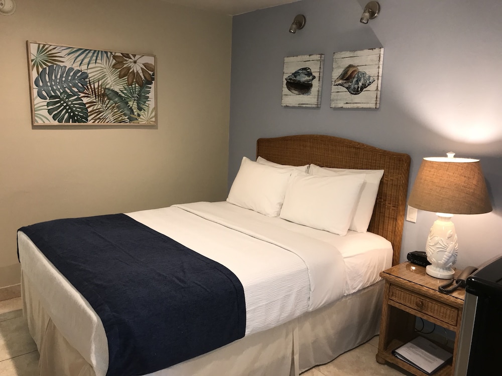 2 Bedrooms, Deluxe, Suite, 2 Queen Beds, 2 Bathrooms, Sofa