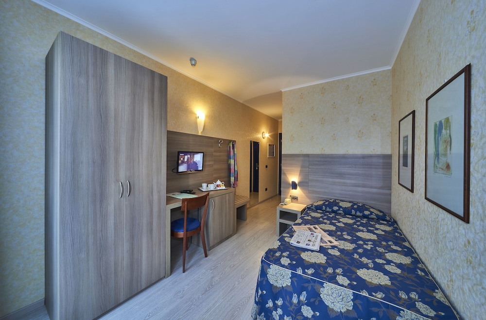 Hotel Alberi 18/50