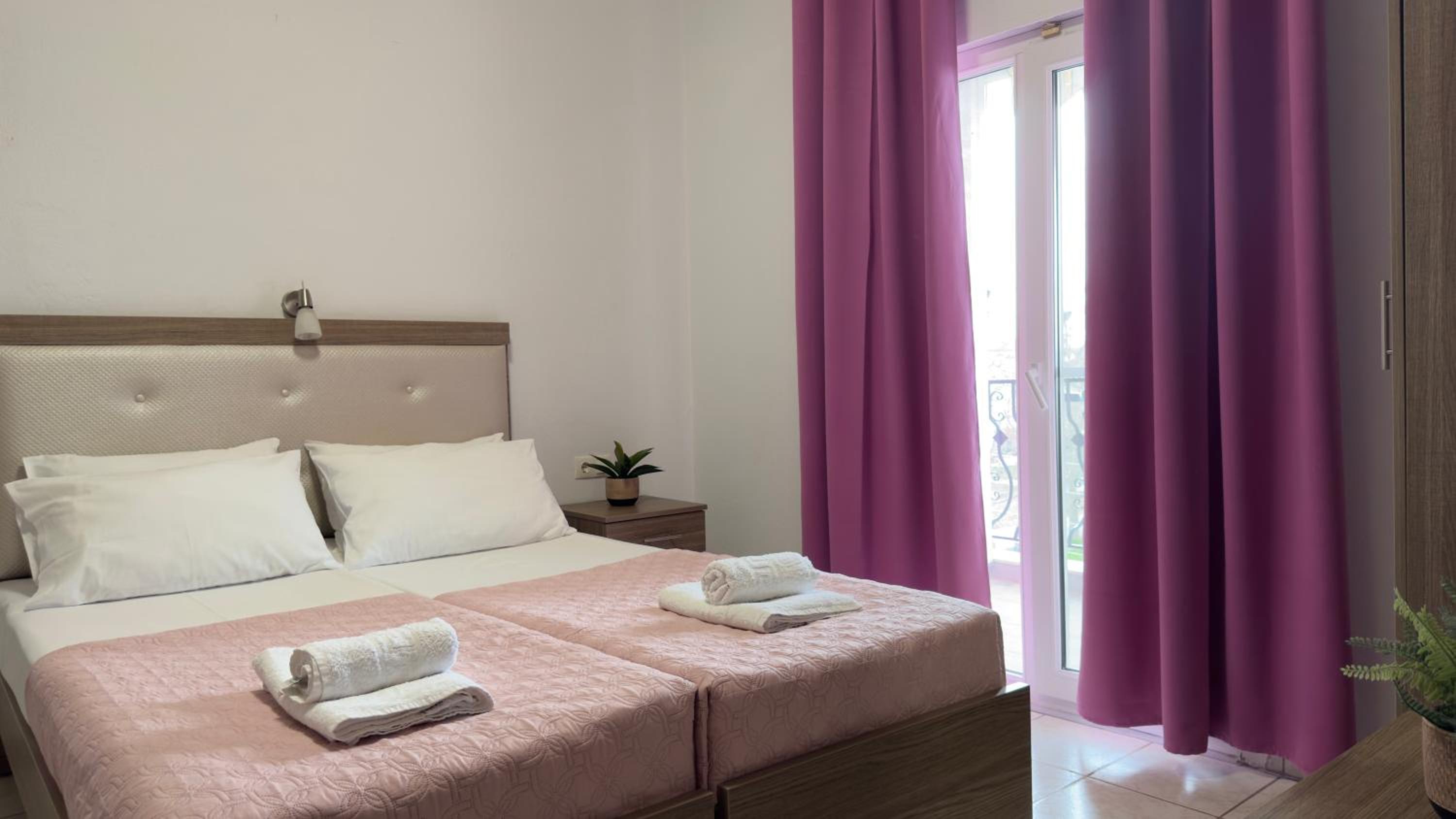 Christina Hotel 21/50