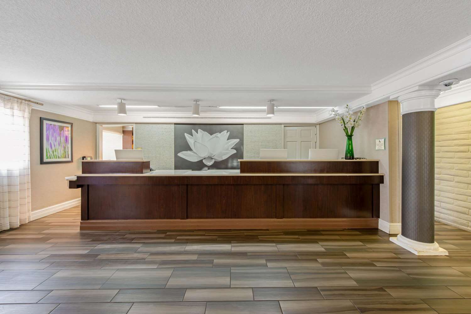 La Quinta Inn by Wyndham Miami Airport North 4/23