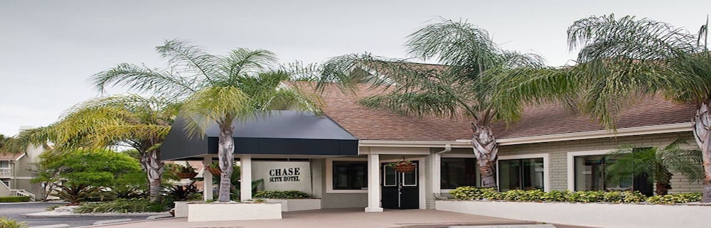 Chase Suite Hotel secondary