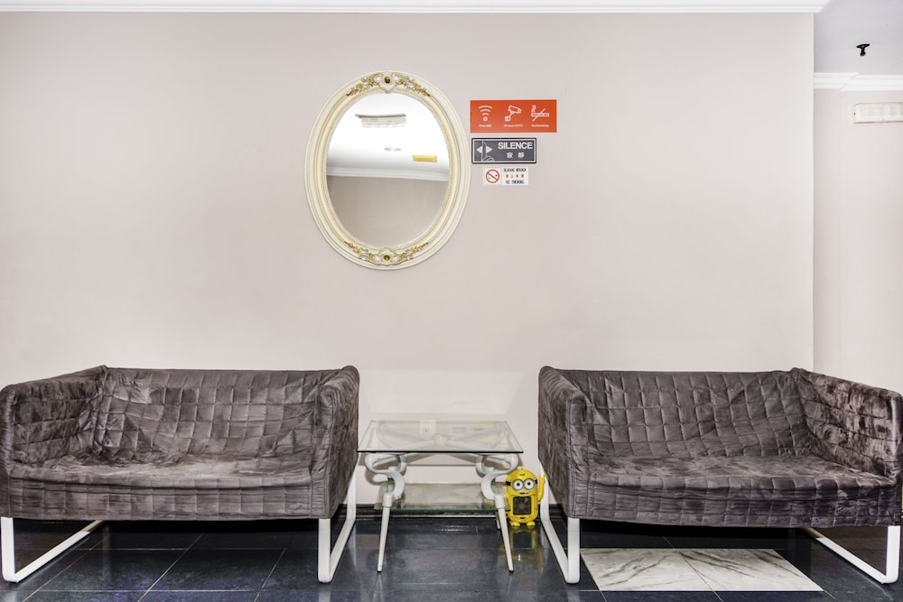 OYO 473 Comfort Hotel 2 49/55
