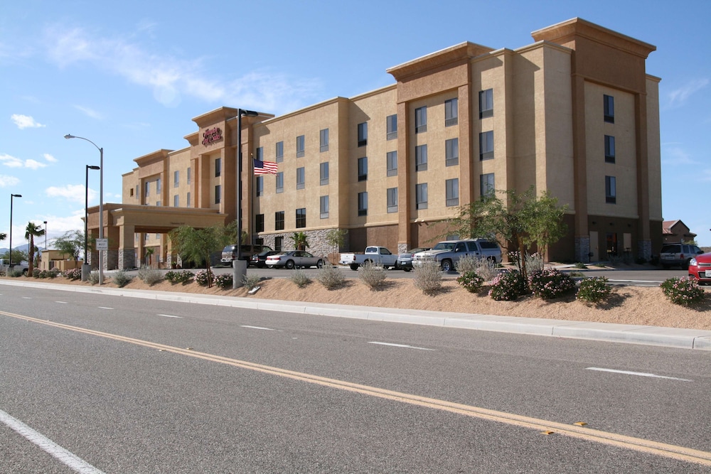 HAMPTON INN AND SUITES BARSTOW in BARSTOW - CA