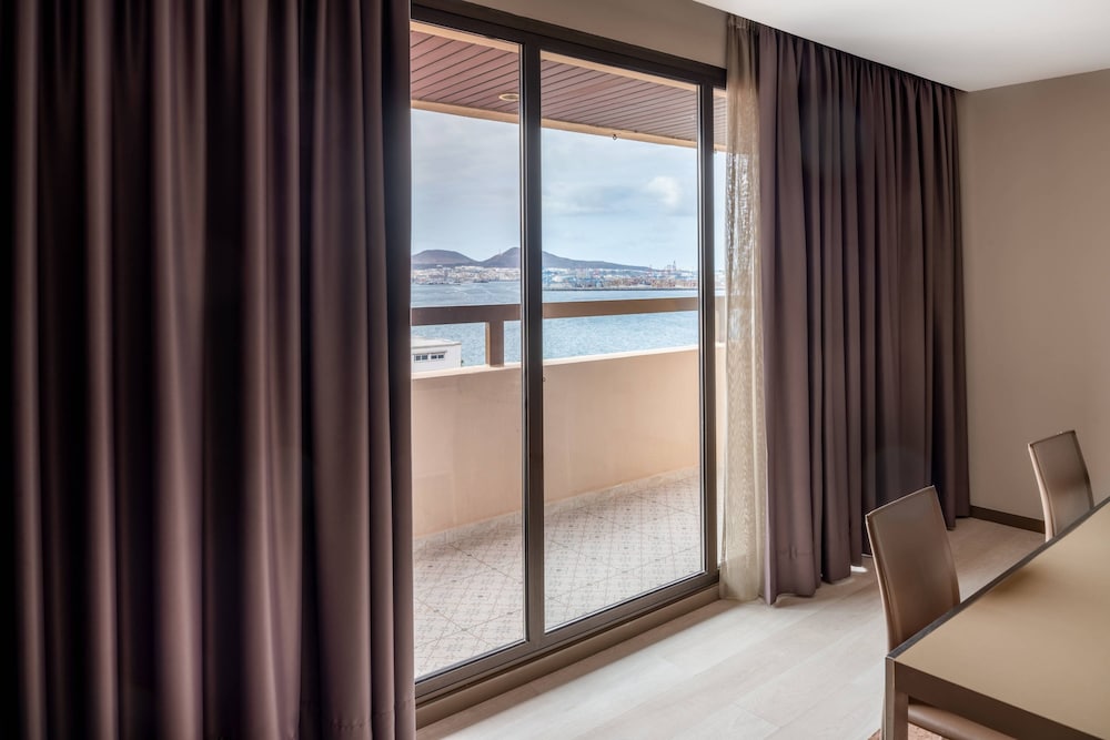 Ac Hotel Iberia Las Palmas By Marriott 35/54