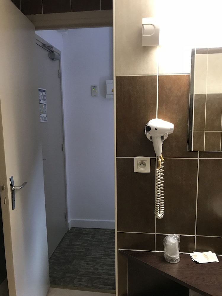 Hôtel Du Clocher 15/25