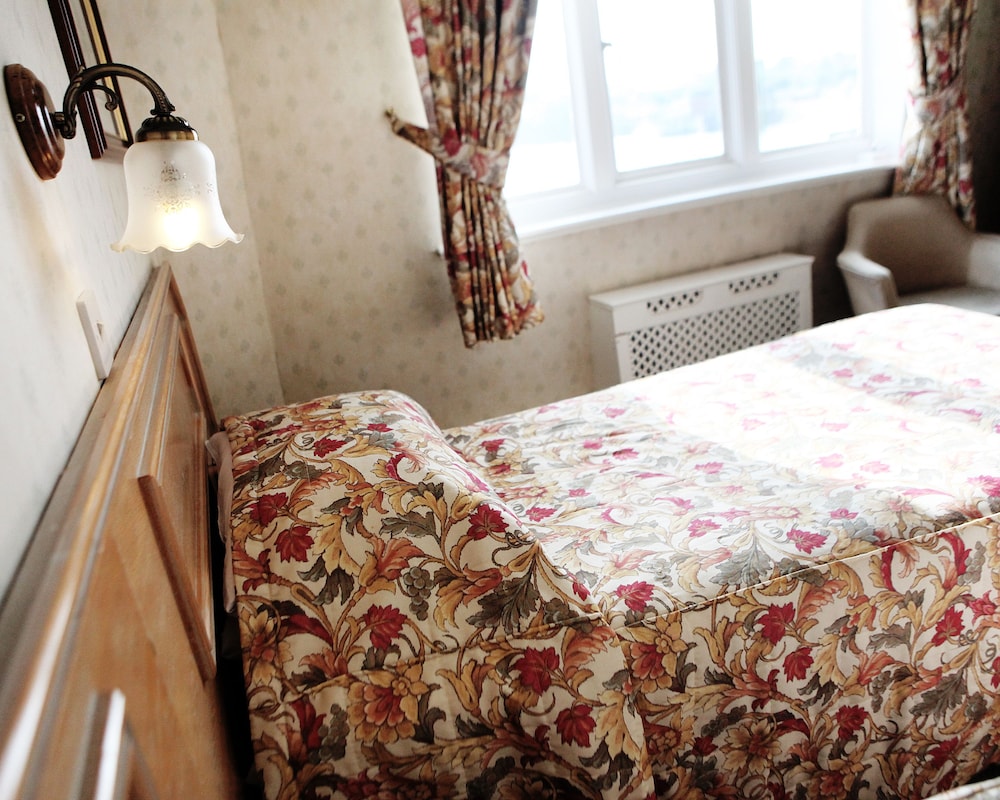 The Livermead House 24/50