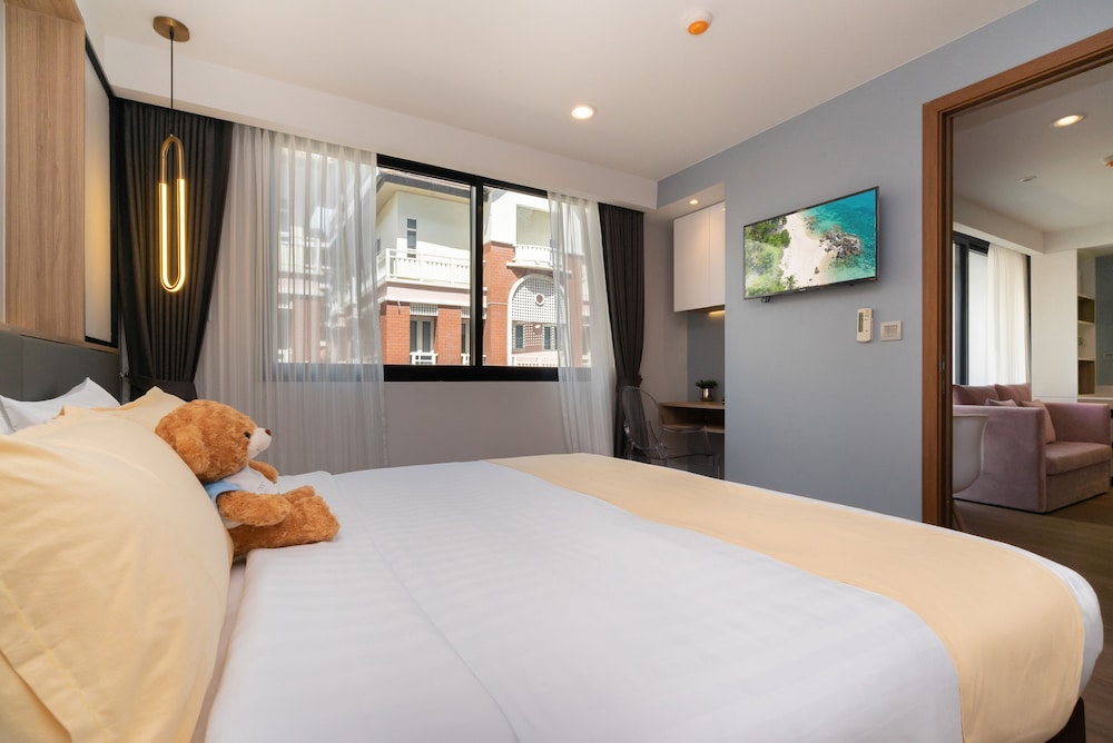 One Bedroom Deluxe