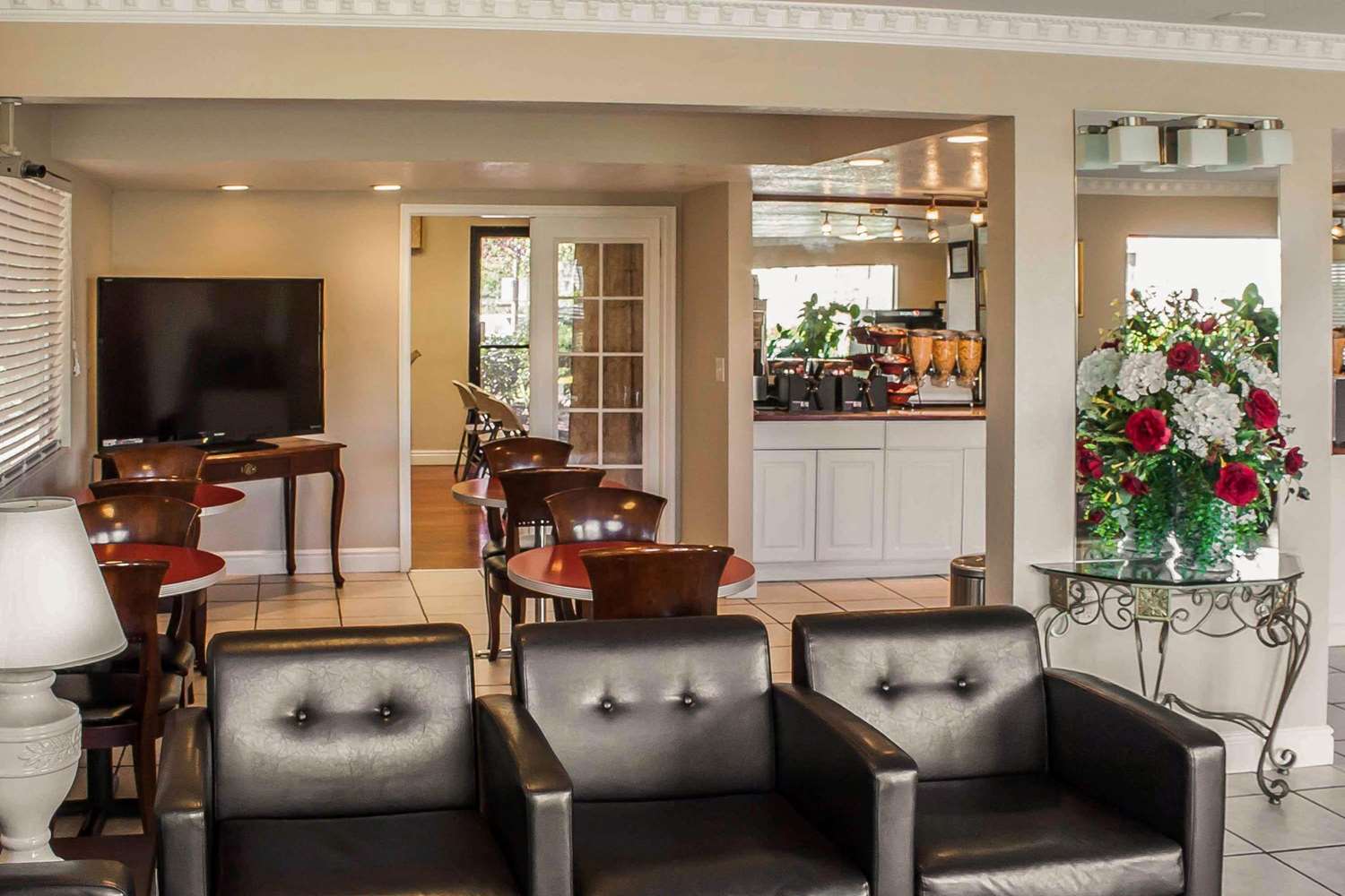 Rodeway Inn & Suites 11/16